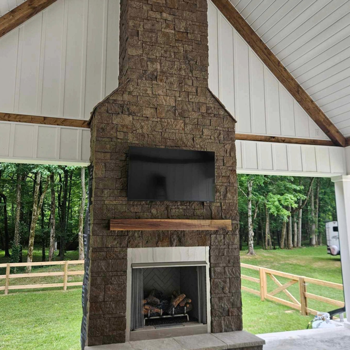 Evolve Stone Georgetown Run Stone Veneer (14.25 sq. ft. per box)